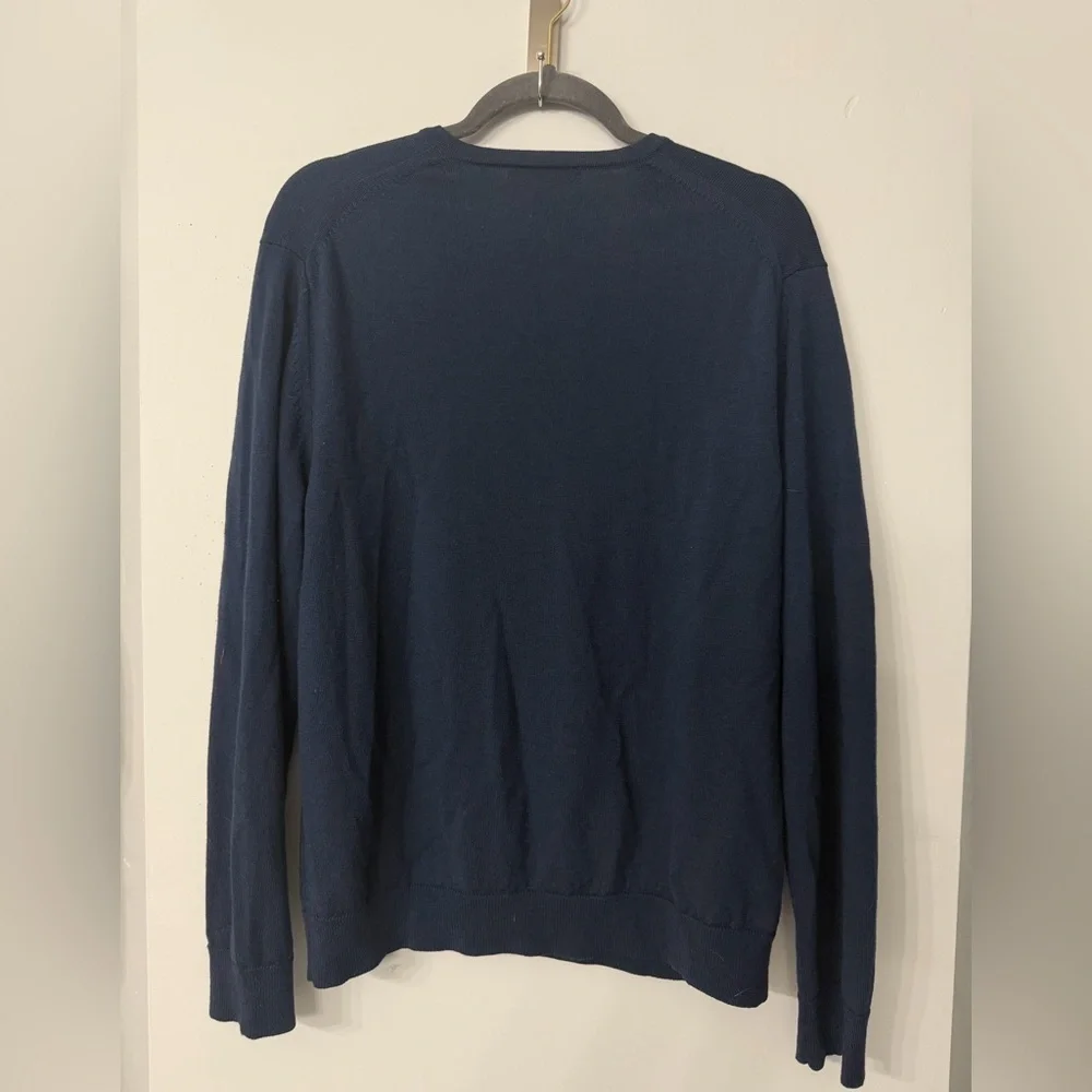 Banana Republic 100% Extra Fine Merino Wool Men’s Navy Blue V-neck Light Sweater